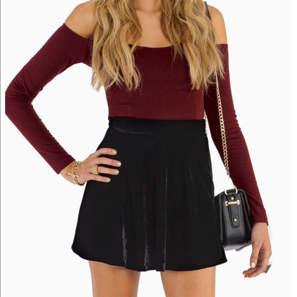 Tobi Flirt Velour Skirt